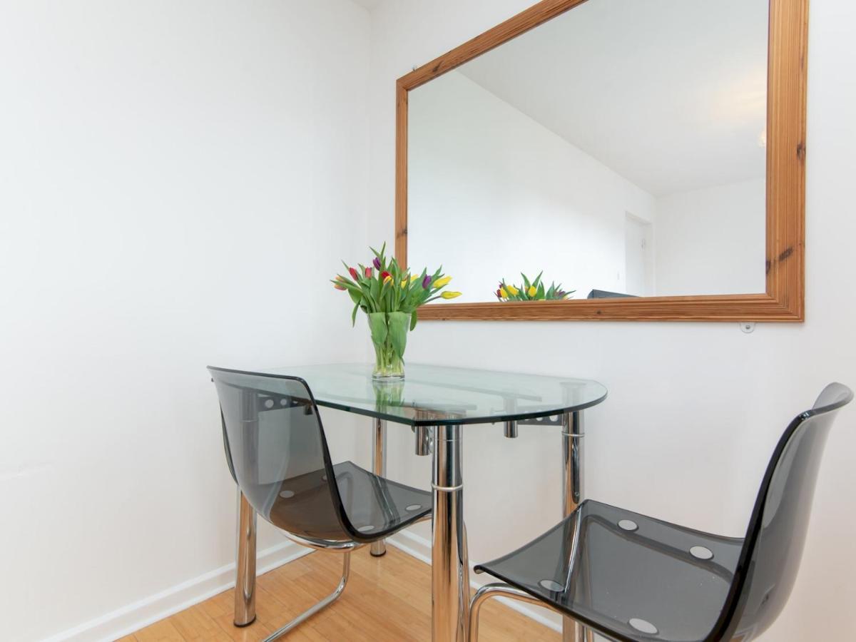 Pass The Keys Bright Modern One Bed Apartment - Bath City Centre Bagian luar foto
