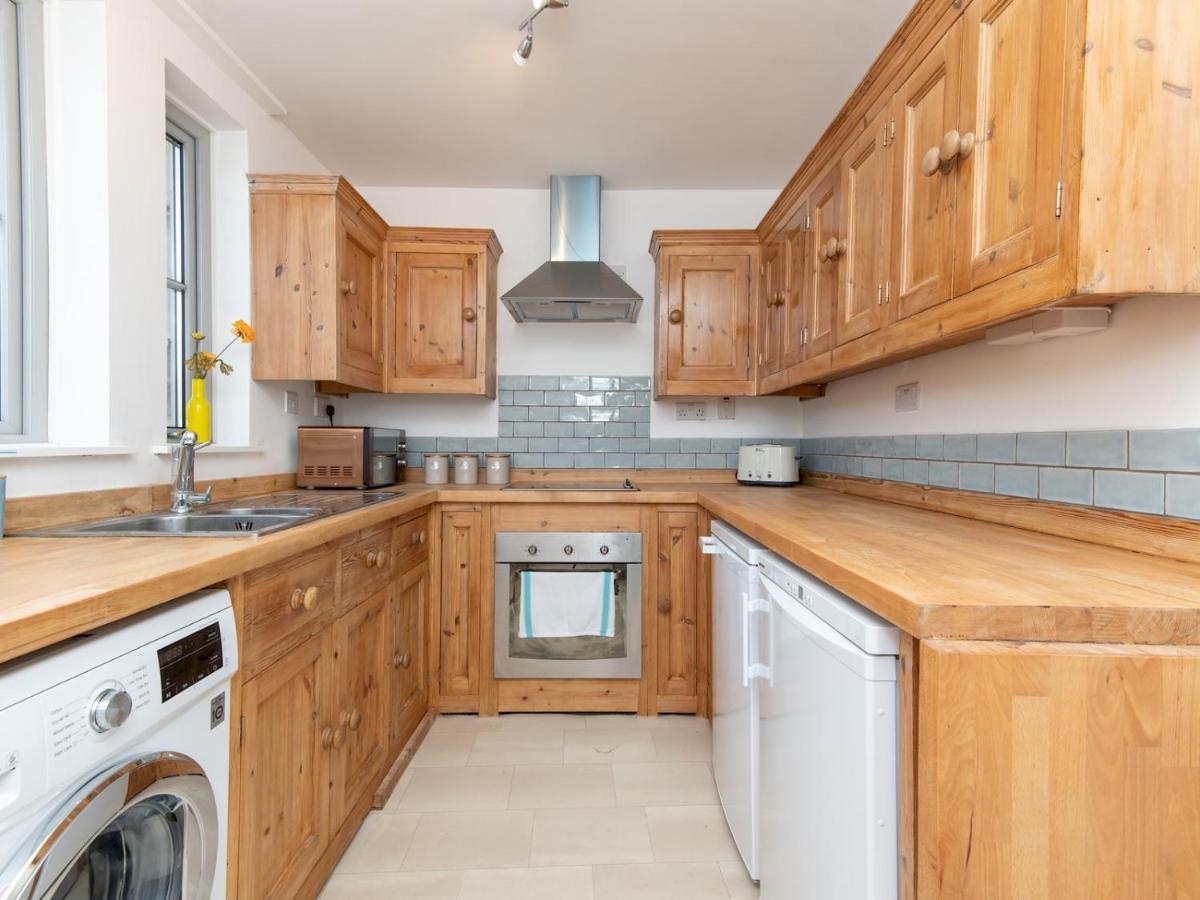 Pass The Keys Bright Modern One Bed Apartment - Bath City Centre Bagian luar foto